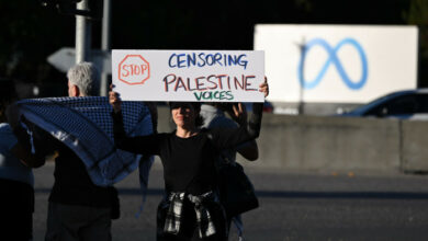 Pro-Palestine-protest-against-Metas-censorship-resized: image via The Middle East Institute